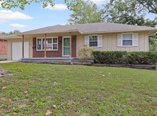 3909 S Milton Dr, Independence, MO 64055