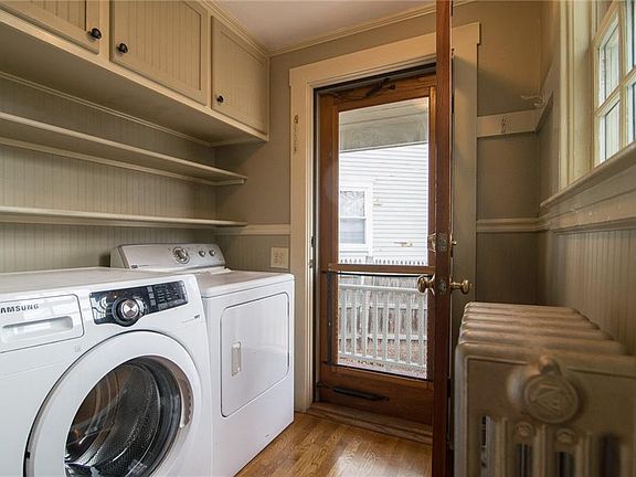 5th image of 298 Pleasant St