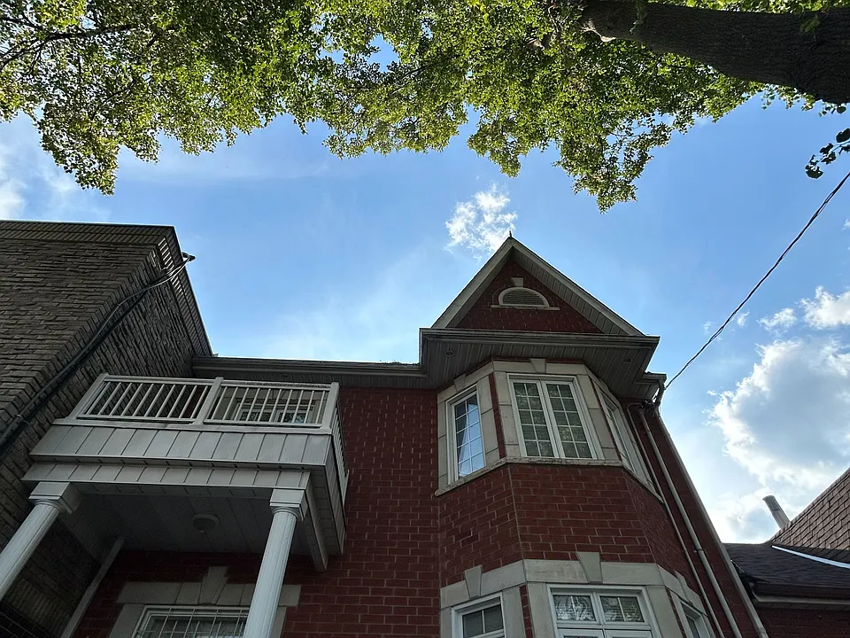 128 Denison Ave