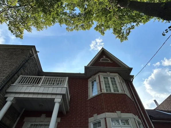 128 Denison Ave, Toronto, ON M5T 2N3