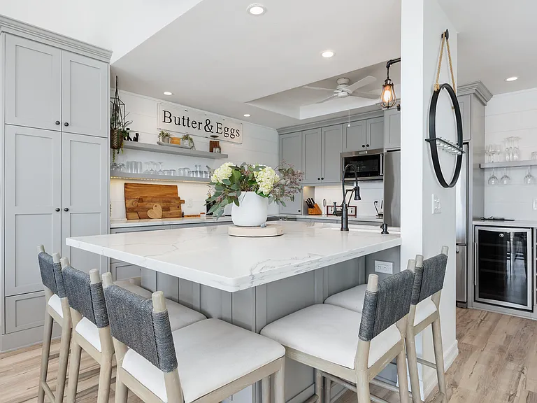 4513 Cove Dr #19 — Photo 6