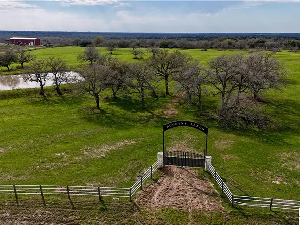 15220 N State Highway 95, Flatonia, TX 78941