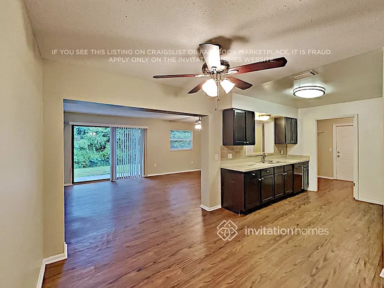 144 Mark David Blvd — Photo 8