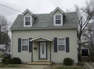 325 W Center St, Lebanon, IL 62254