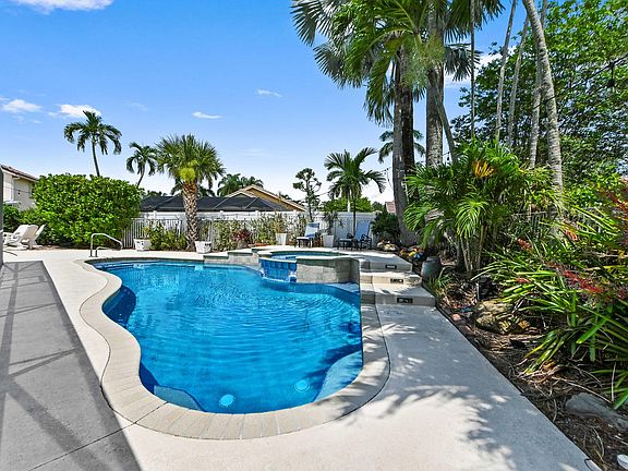 3rd image of 7461 Anadale Circle