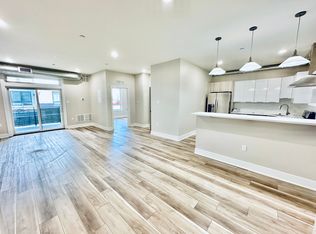 3210 Capri Dr #D302, Philadelphia, PA 19145