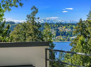 5179 NE Sullivan Rd, Bainbridge Island, WA 98110