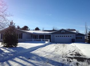 2103 Highland Dr, Kronenwetter, WI 54455
