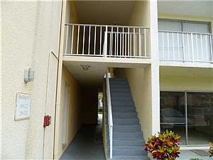 5th image of 437 Exec Ctr Dr APT 209