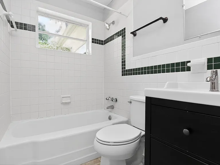 2309 Lanier Ave — Photo 8