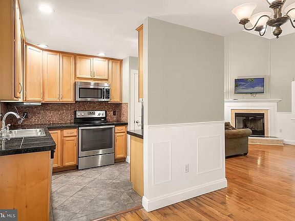 2nd image of 607 E Polaris Ln