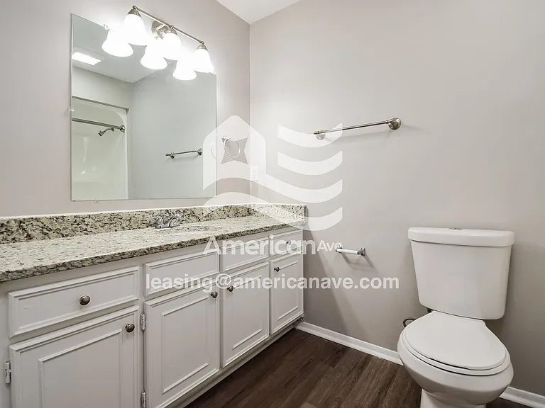 332364_011_wm_-_main_bathroom_13547573.jpg