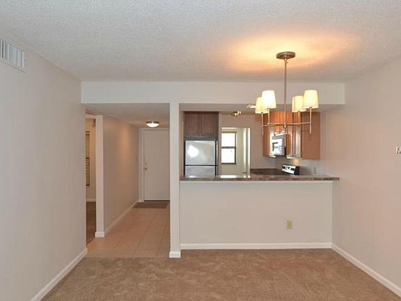 5th image of 2904 Plaza Terrace Dr #2904