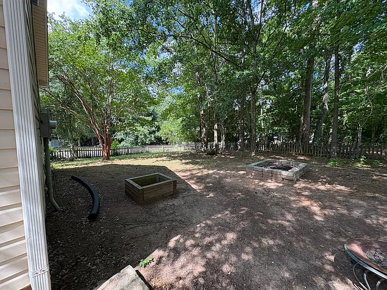 115 Webbs Mill Dr — Photo 14