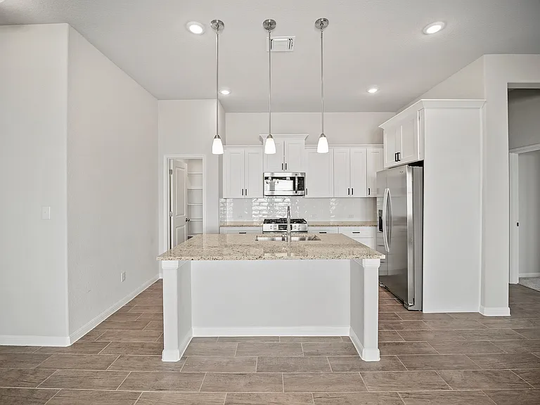 136 Caterpillar Ln — Photo 3