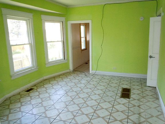 Great Dining and Living Room