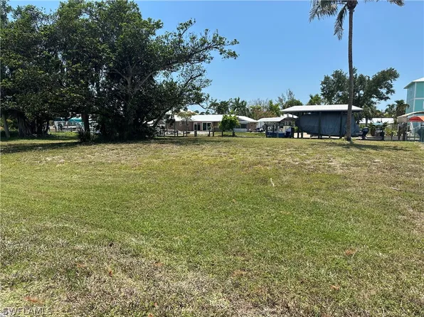 16185 Buccaneer St, Bokeelia, FL 33922