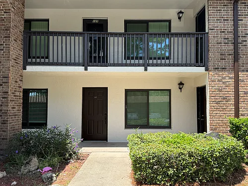 1515 Huntington Ln Photo 1