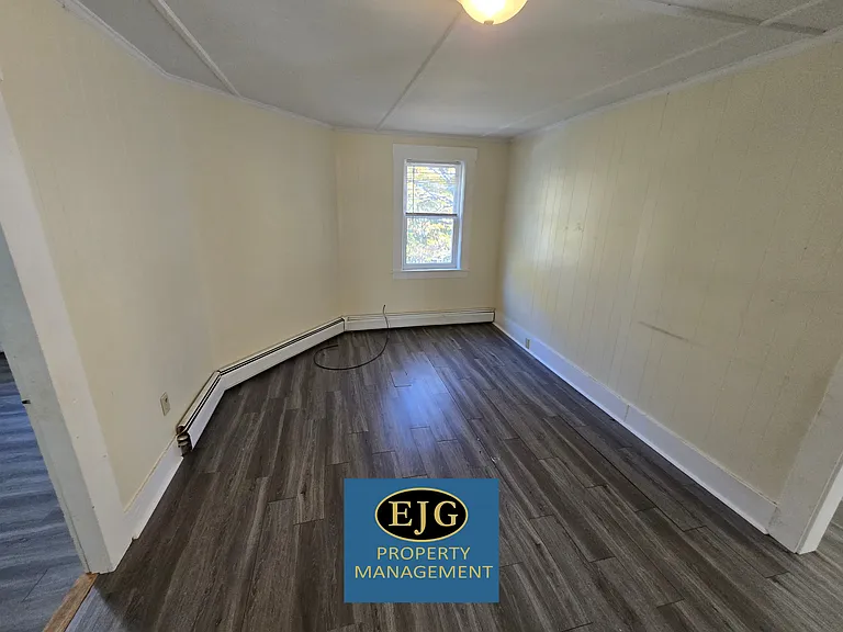 20 Pleasant St #A — Photo 13
