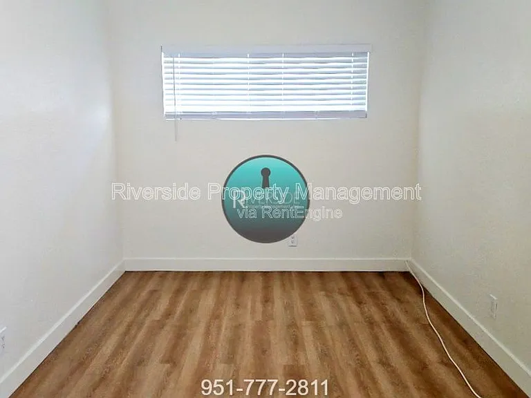 3581 Chicago Ave — Photo 9