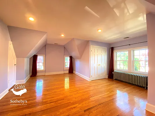 Rented by Daniel Gale Sotheby's International Realty | media 17