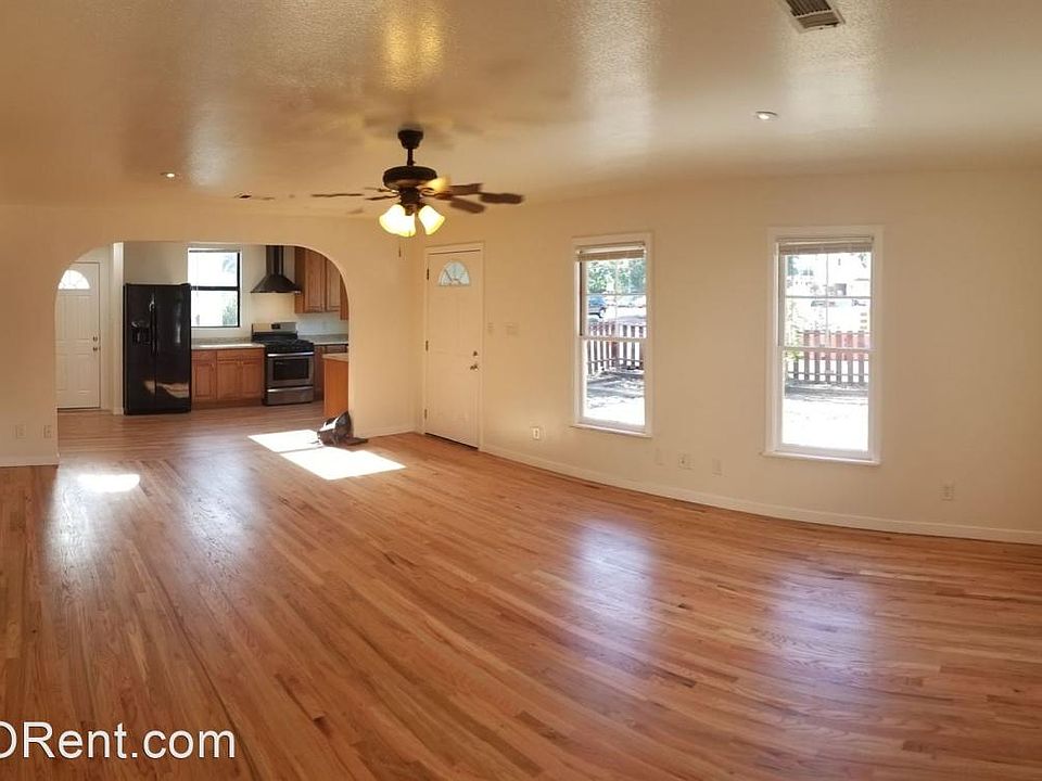 1st image of 1025 Murray St