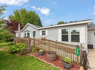 3207 Erie Shore Dr, Monroe, MI 48162