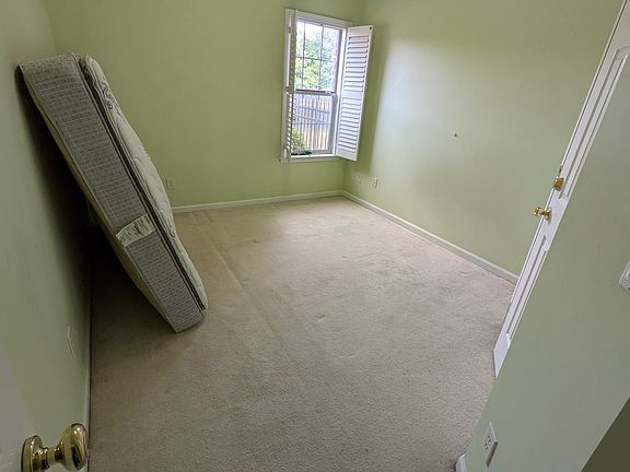 5th image of 362 Fountain Lake Dr