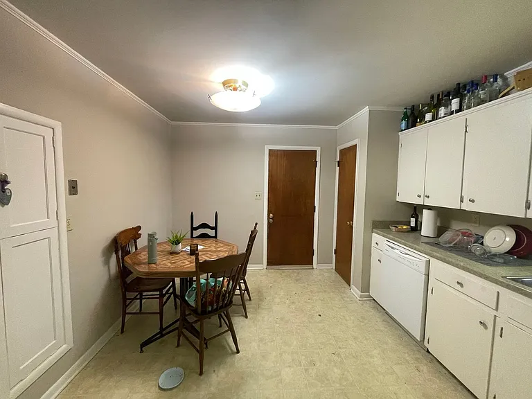 365 Knottingham Dr — Photo 5