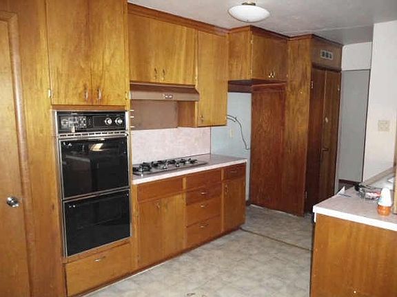 4th image of 601 S 10th Ave