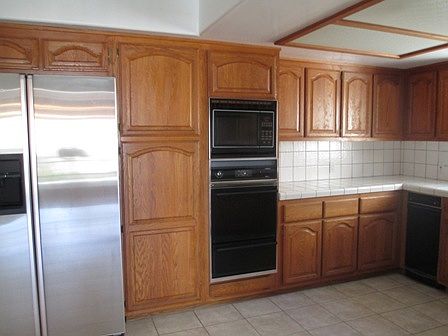 2nd image of 633 N Kilkea Dr
