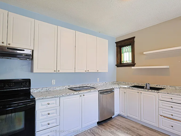444 Dorinda St #MAIN FLOOR — Photo 7