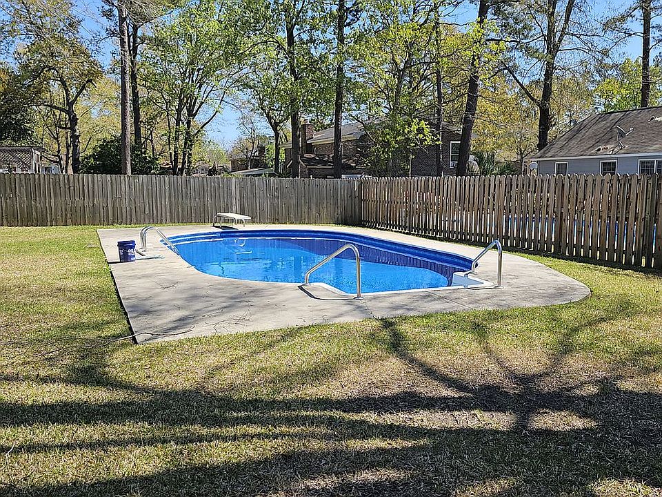 2nd image of 13 Monte Sano Dr
