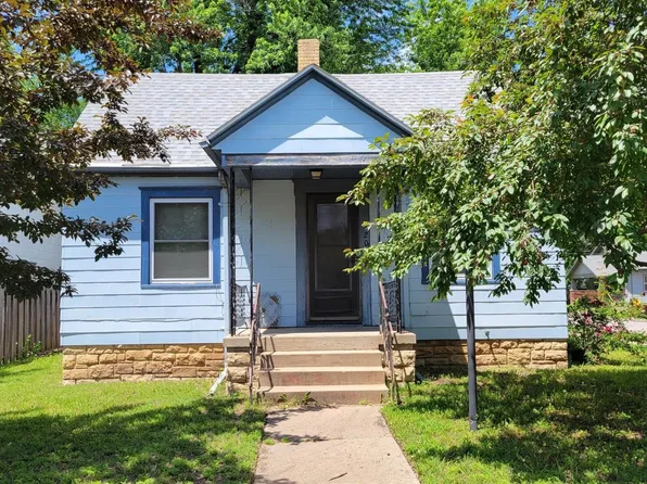 720 E 9th Ave, Winfield, KS 67156