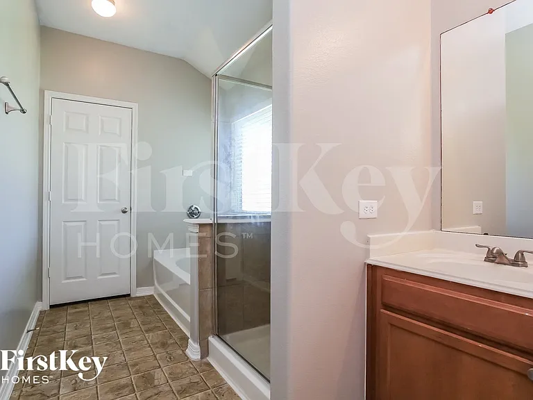 3331 Aegean Dr — Photo 9