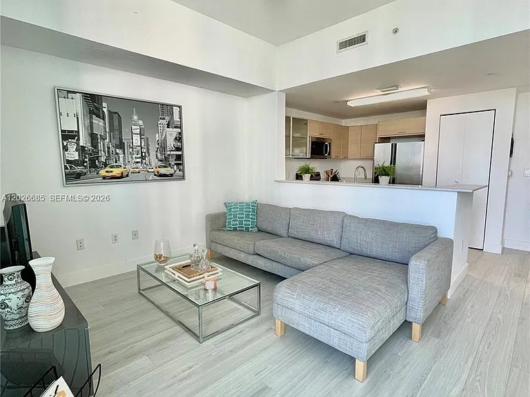 350 NE 24th St #709 — Photo 7