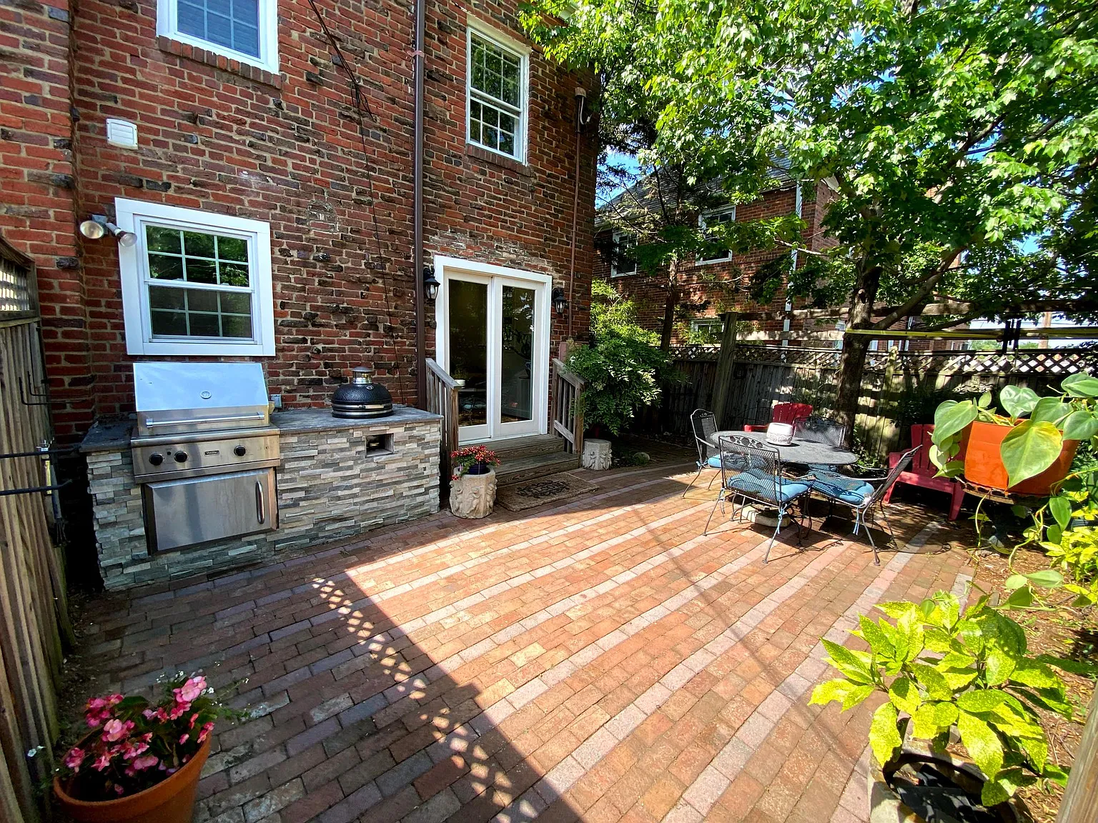 2 bed, 1.5 bath, 1200 sqft, $3,500 — Photo 2