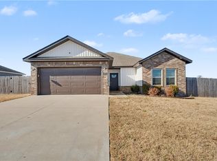 397 N Wyandotte St, Farmington, AR 72730