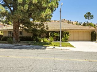 1716 Greenbriar Rd, Glendale, CA 91207