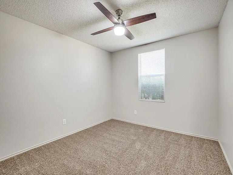 1424 Paint Brush Ct — Photo 8