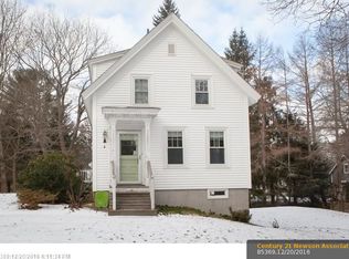 7 Sparhawk Ln, Kittery Point, ME 03905