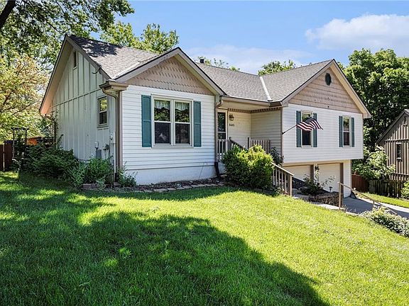 2nd image of 6403 NW Hilldale Dr