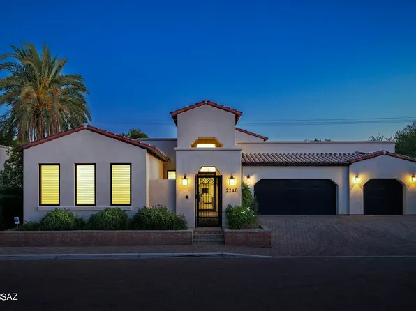 2240 E Ambassador Ct, Tucson, AZ 85719