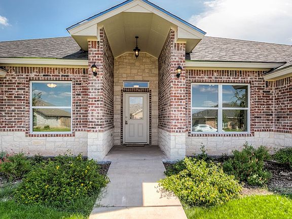 2nd image of 5026 Scarlet Oak Ln