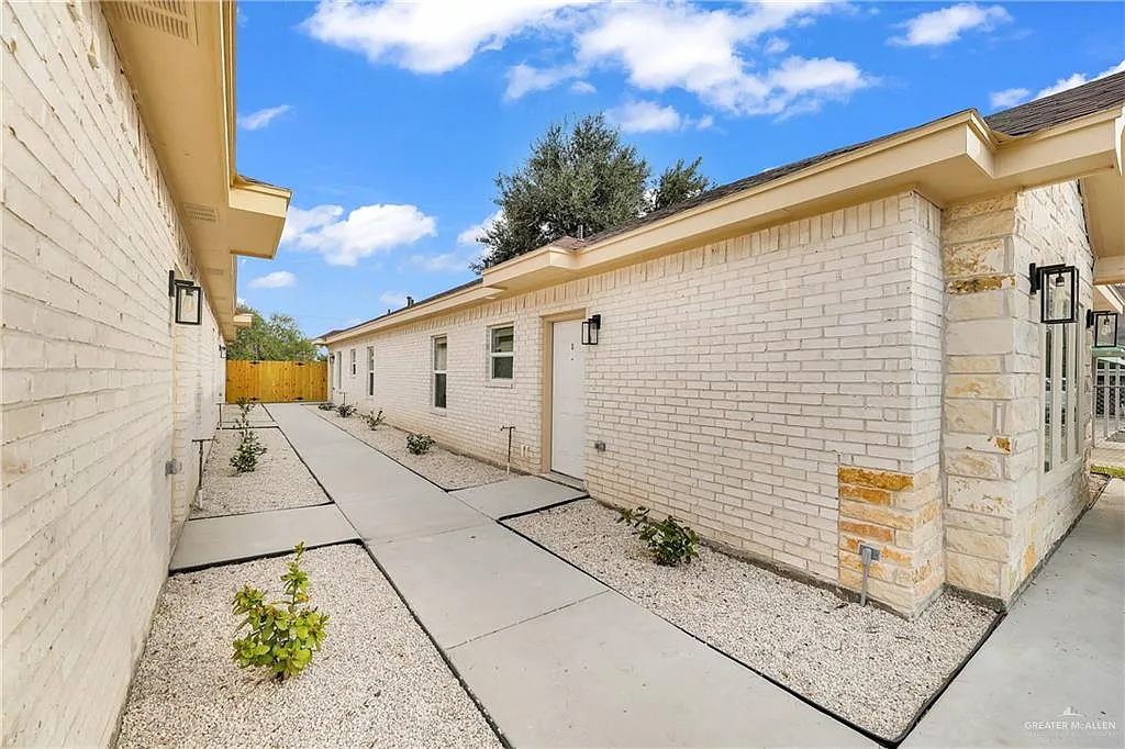 2 bed, 2.0 bath, 1000 sqft, $1,250 — Photo 3