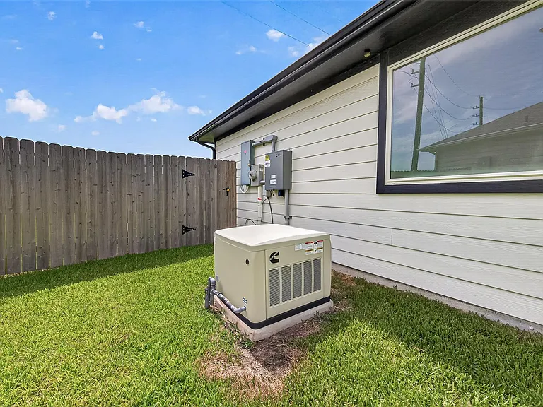 12707 Gabrial Dr — Photo 25