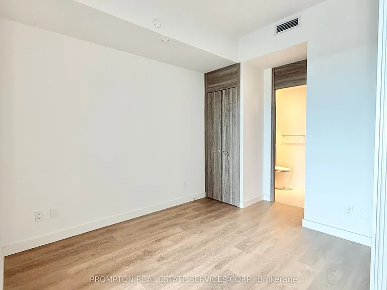 68 Esther Shiner Blvd #557 — Photo 14
