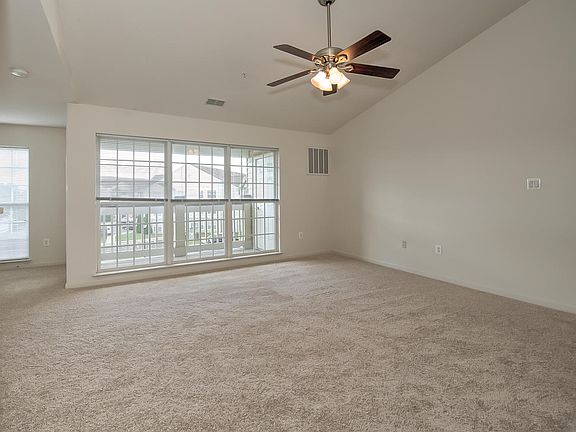 3rd image of 599 Cawley Dr Unit 3D