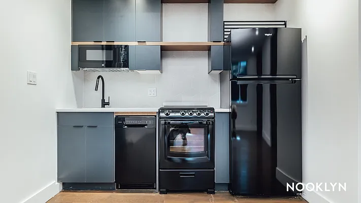 Rented by Nooklyn NYC LLC | media 4