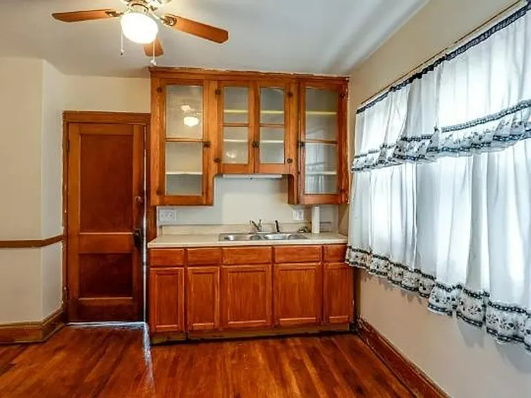 14300 Darwin Ave — Photo 5